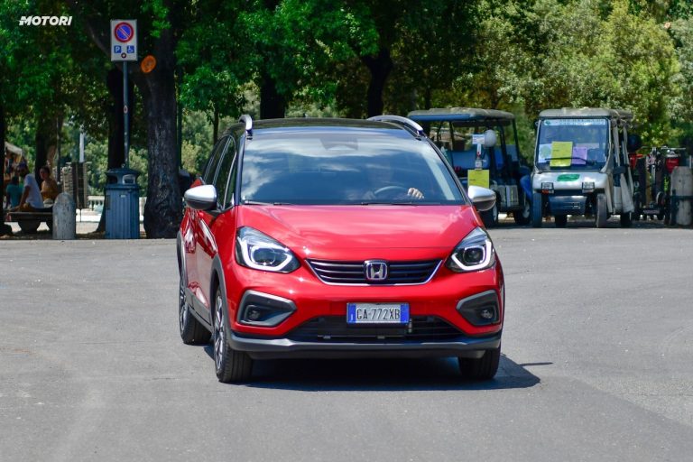 Honda Jazz Crosstar 1.5 Hev eCVT: prima prova