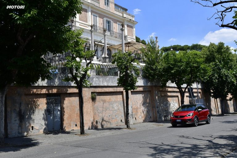 Honda Jazz Crosstar 1.5 Hev eCVT: prima prova