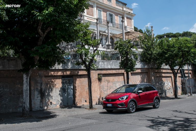 Honda Jazz Crosstar 1.5 Hev eCVT: prima prova