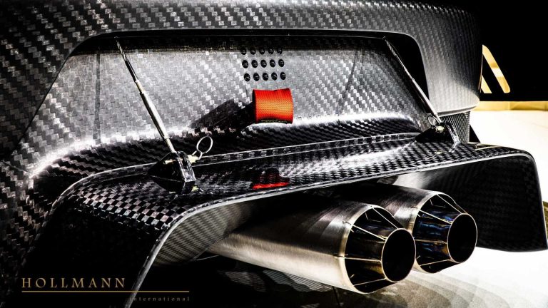 Porsche 935 in fibra di carbonio: immagini ufficiali