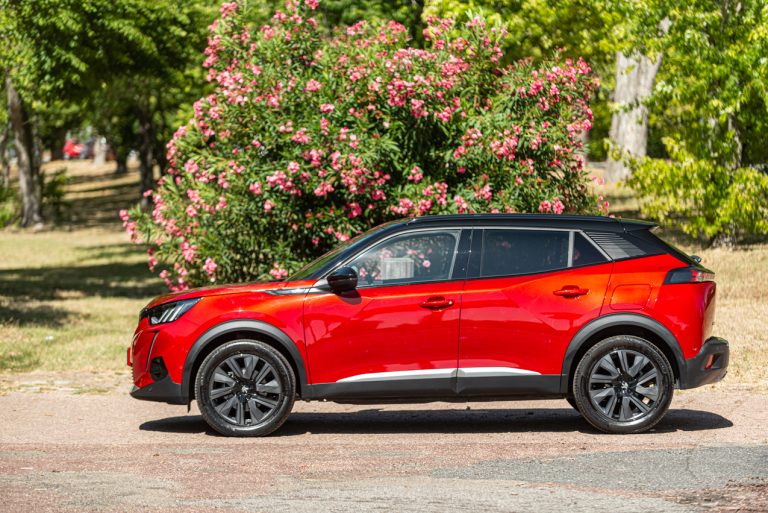Peugeot 2008 1.2 PureTech GT: la prova su strada