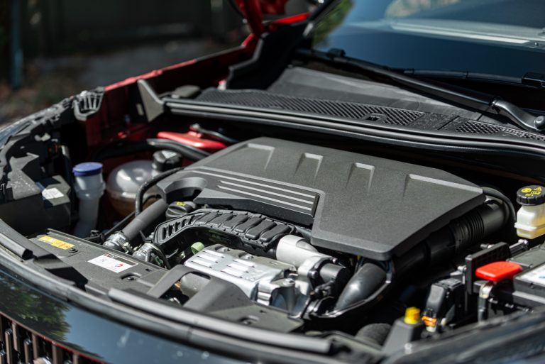 Peugeot 2008 1.2 PureTech GT: la prova su strada