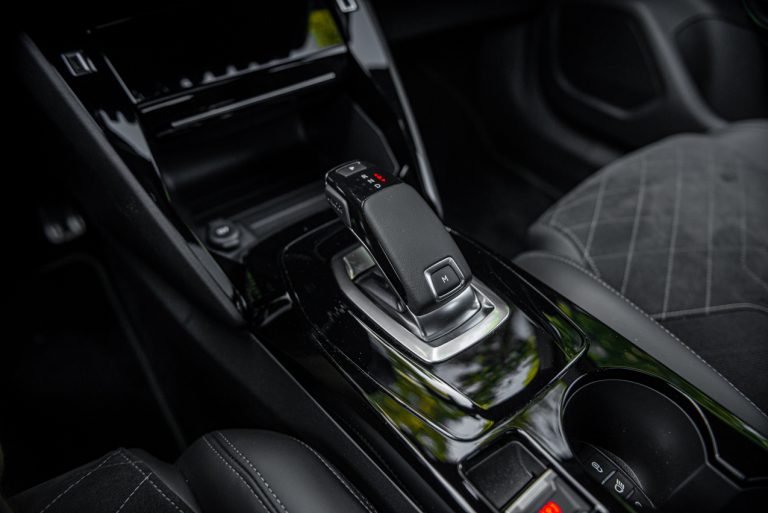 Peugeot 2008 1.2 PureTech GT: la prova su strada