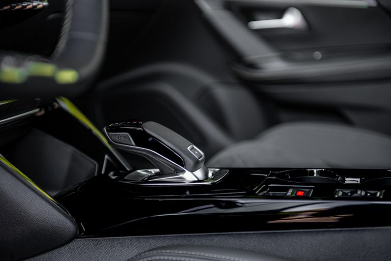 Peugeot 2008 1.2 PureTech GT: la prova su strada