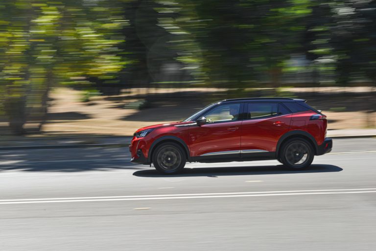 Peugeot 2008 1.2 PureTech GT: la prova su strada