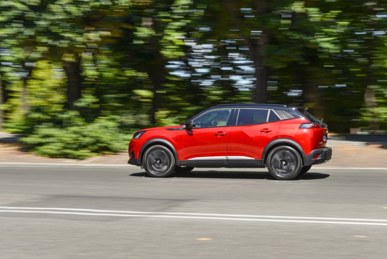 Peugeot 2008 1.2 PureTech GT: la prova su strada