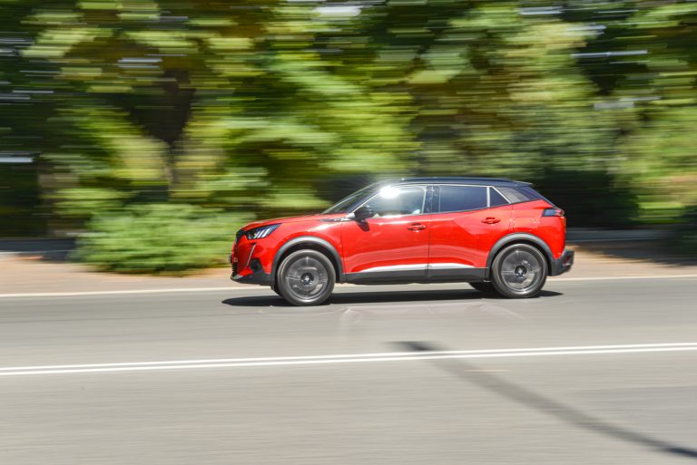 Peugeot 2008 1.2 PureTech GT: la prova su strada