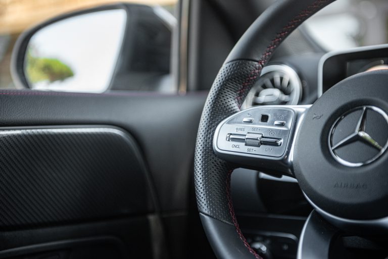 Mercedes GLA 200d Sport 4Matic: la prova su strada