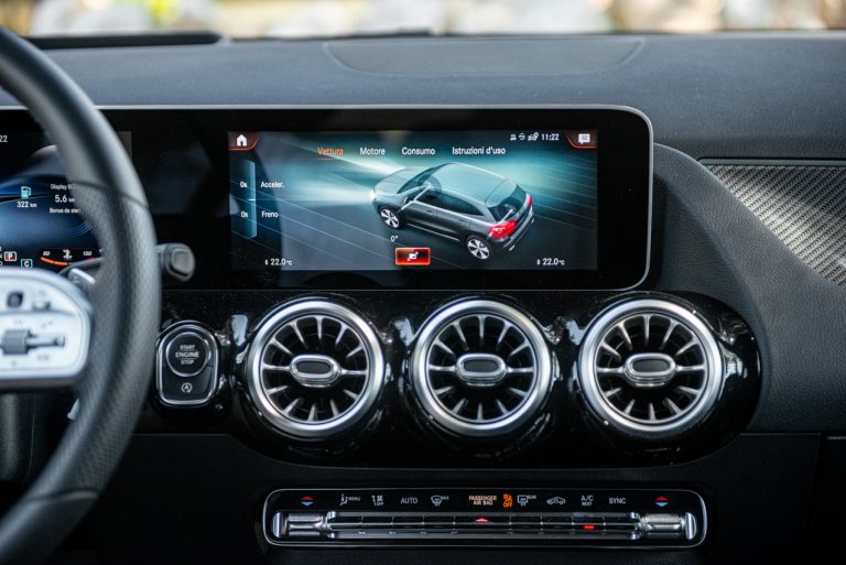 Mercedes GLA 200d Sport 4Matic: la prova su strada