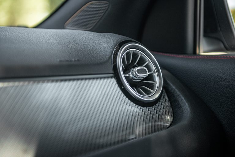 Mercedes GLA 200d Sport 4Matic: la prova su strada