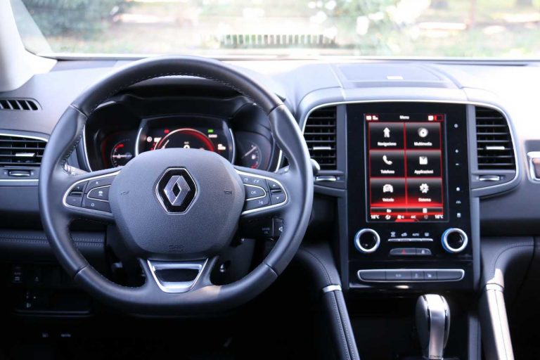 Renault Koleos Executive Blue dCi 190 X-tronic 4x4: la prova su strada