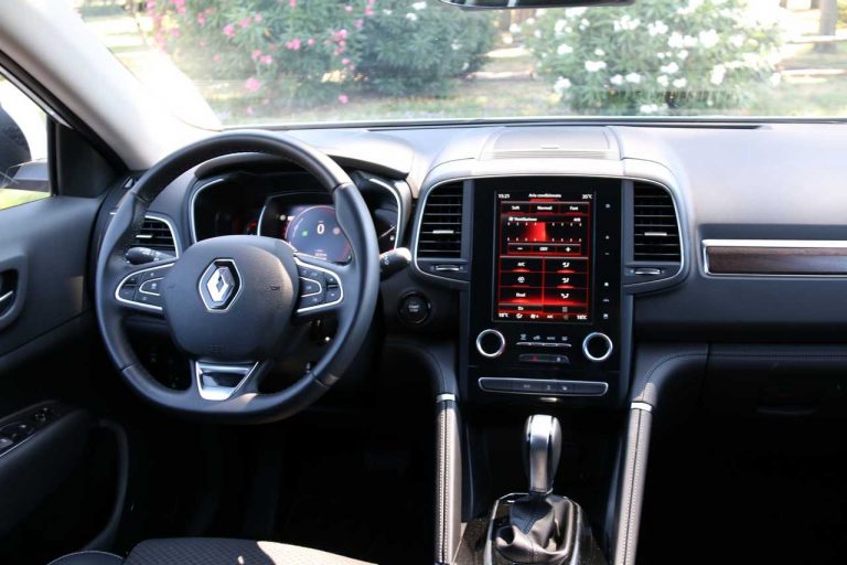 Renault Koleos Executive Blue dCi 190 X-tronic 4x4: la prova su strada