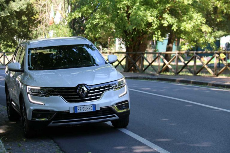 Renault Koleos Executive Blue dCi 190 X-tronic 4x4: la prova su strada