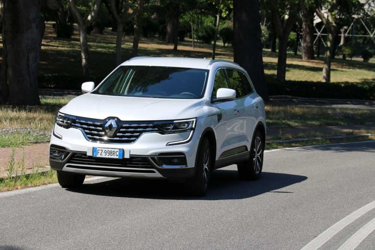 Renault Koleos Executive Blue dCi 190 X-tronic 4x4: la prova su strada