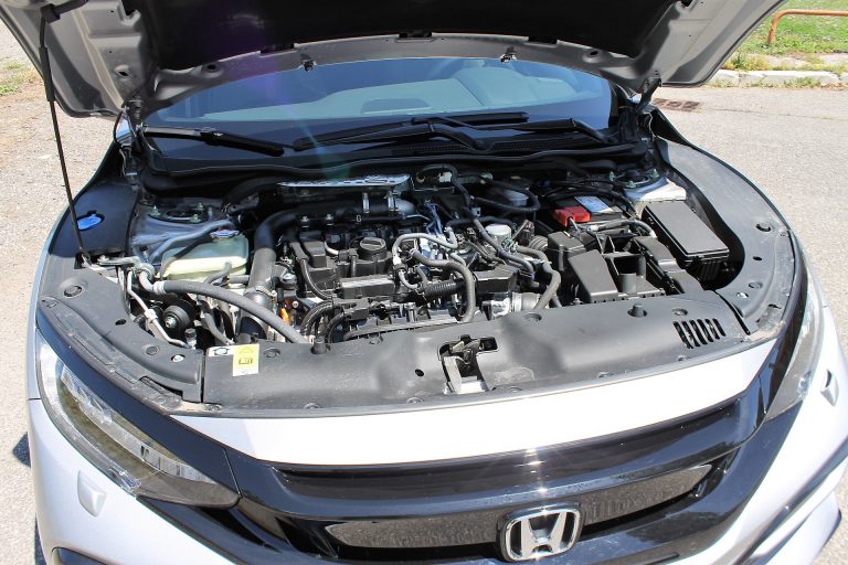 Honda Civic 1.0T Executive Sport Line: la prova su strada