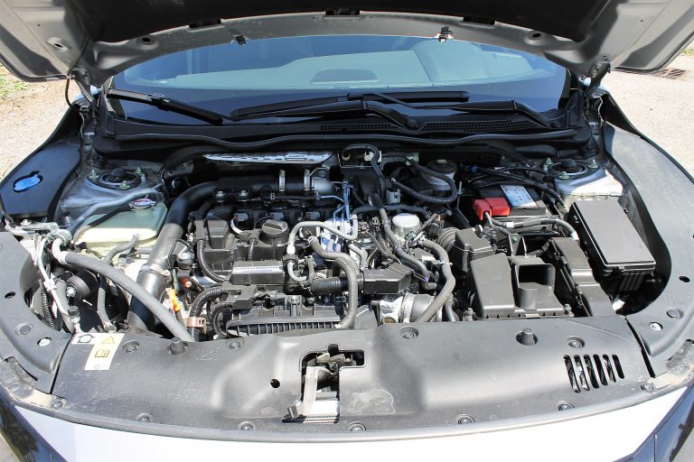 Honda Civic 1.0T Executive Sport Line: la prova su strada