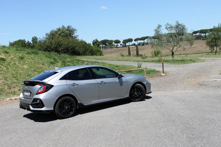 Honda Civic 1.0T Executive Sport Line: la prova su strada