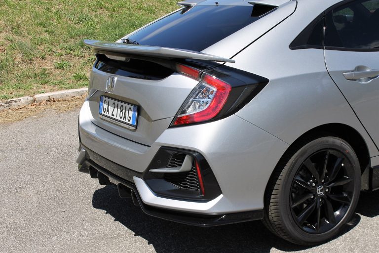 Honda Civic 1.0T Executive Sport Line: la prova su strada