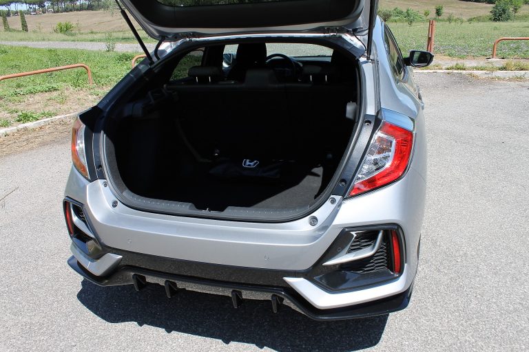 Honda Civic 1.0T Executive Sport Line: la prova su strada