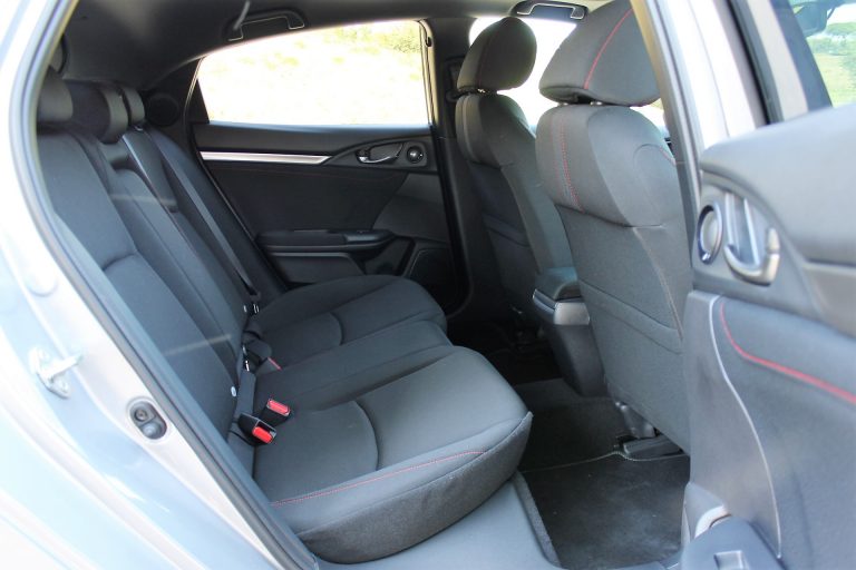 Honda Civic 1.0T Executive Sport Line: la prova su strada