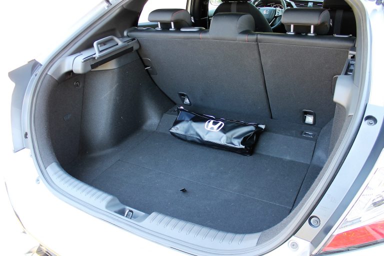 Honda Civic 1.0T Executive Sport Line: la prova su strada
