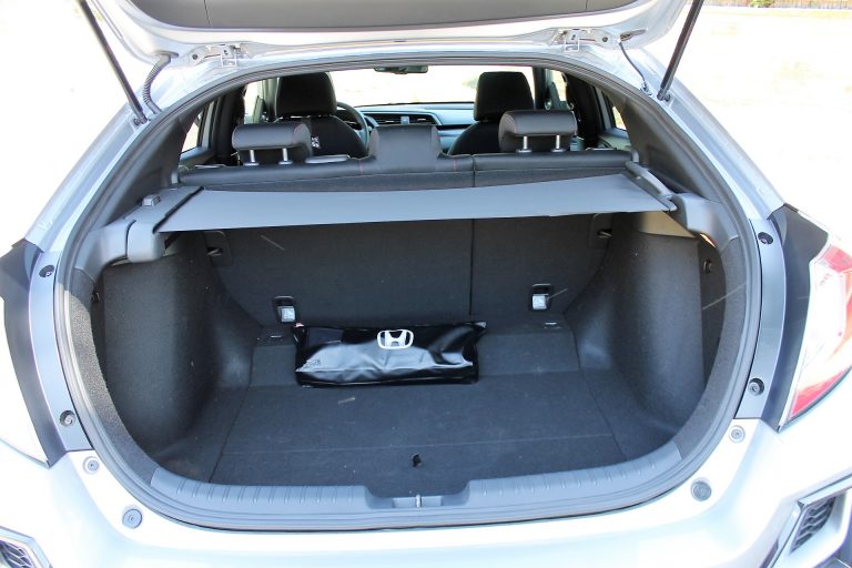 Honda Civic 1.0T Executive Sport Line: la prova su strada
