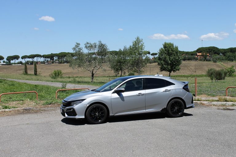 Honda Civic 1.0T Executive Sport Line: la prova su strada
