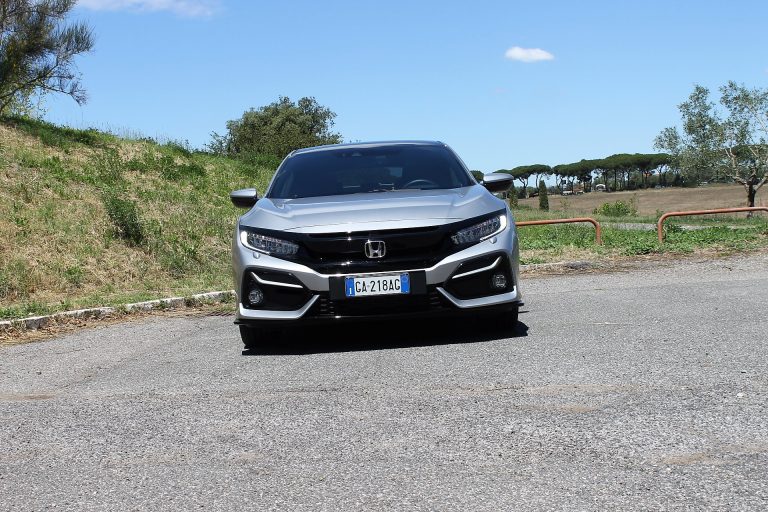 Honda Civic 1.0T Executive Sport Line: la prova su strada