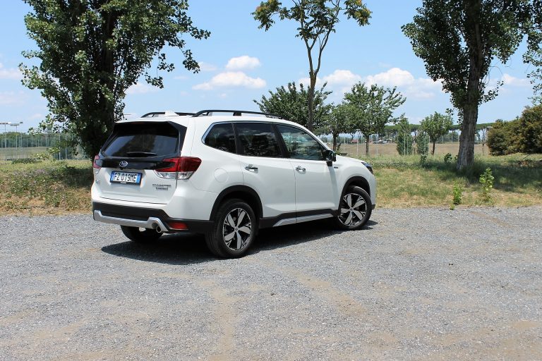 Subaru Forester eBoxer 2.0i: la prova su strada