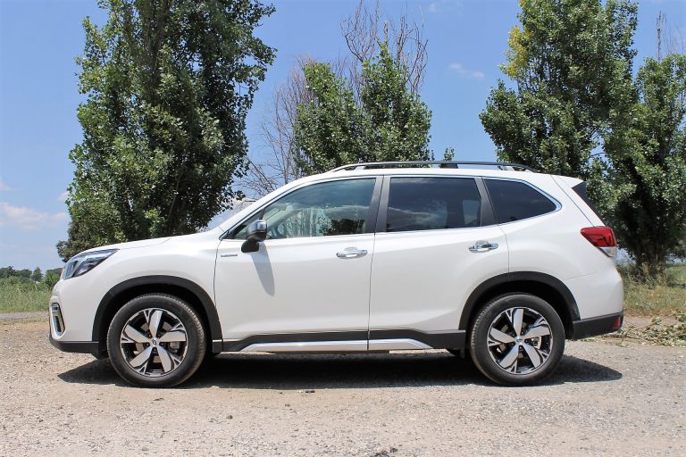 Subaru Forester eBoxer 2.0i: la prova su strada
