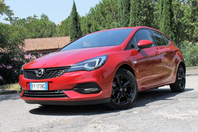Opel Astra 1.5 CDTI 122 CV Ultimate: la prova su strada