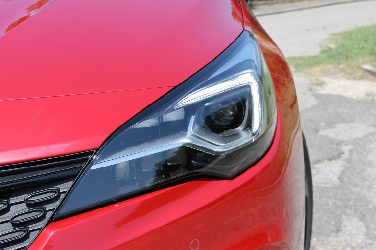 Opel Astra 1.5 CDTI 122 CV Ultimate: la prova su strada