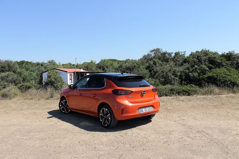 Opel Corsa-e: primo contatto