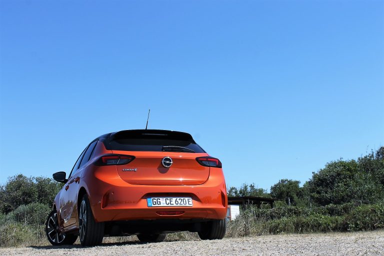 Opel Corsa-e: primo contatto