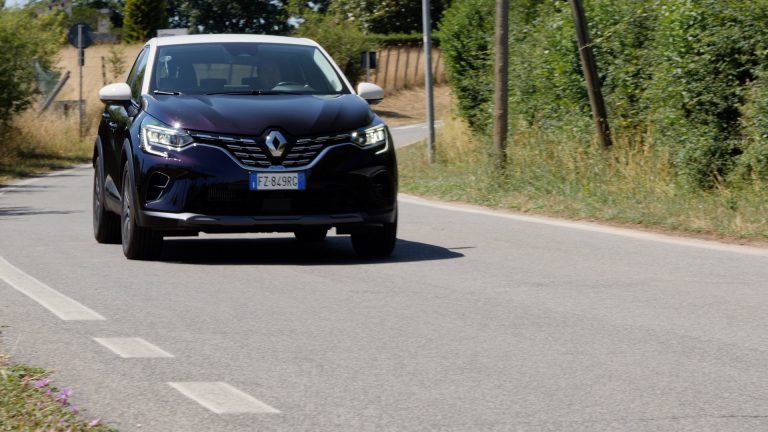 Nissan Juke vs Renault Captur: la prova su strada