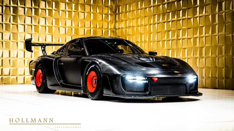 Porsche 935 in fibra di carbonio: immagini ufficiali