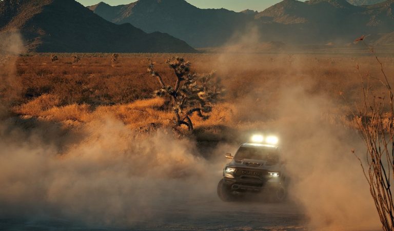 Ram 1500 TRX: immagini ufficiali