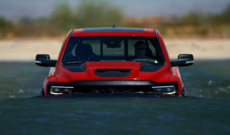 Ram 1500 TRX: immagini ufficiali
