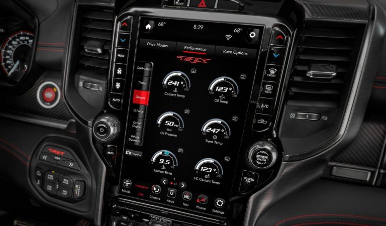 Ram 1500 TRX: immagini ufficiali