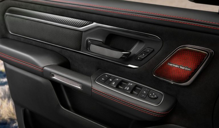 Ram 1500 TRX: immagini ufficiali