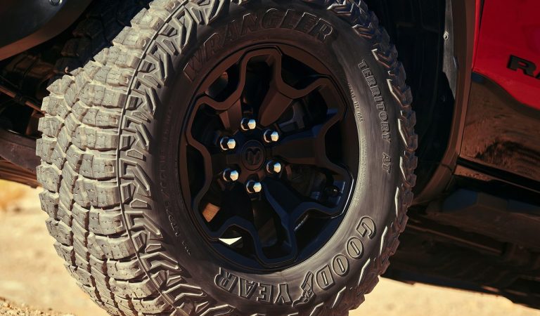 Ram 1500 TRX: immagini ufficiali