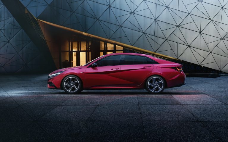 Nuova Hyundai Elantra N Line: immagini ufficiali