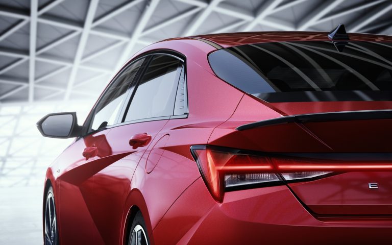 Nuova Hyundai Elantra N Line: immagini ufficiali