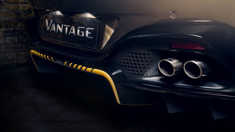 Aston Martin Vantage 007 Edition e DBS Superleggera 007: immagini ufficiali