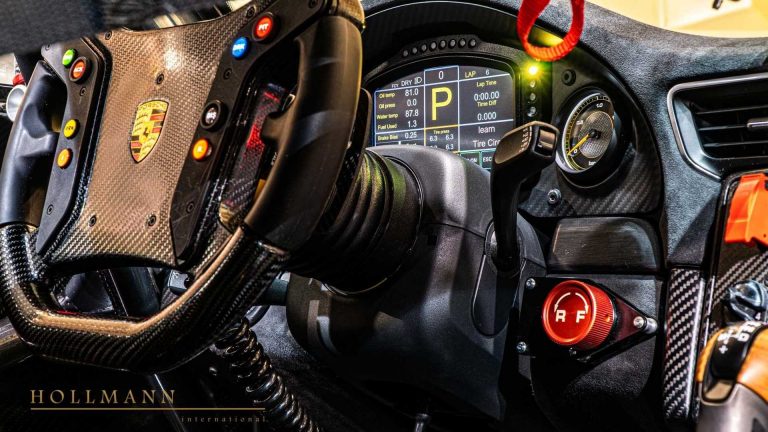 Porsche 935 in fibra di carbonio: immagini ufficiali