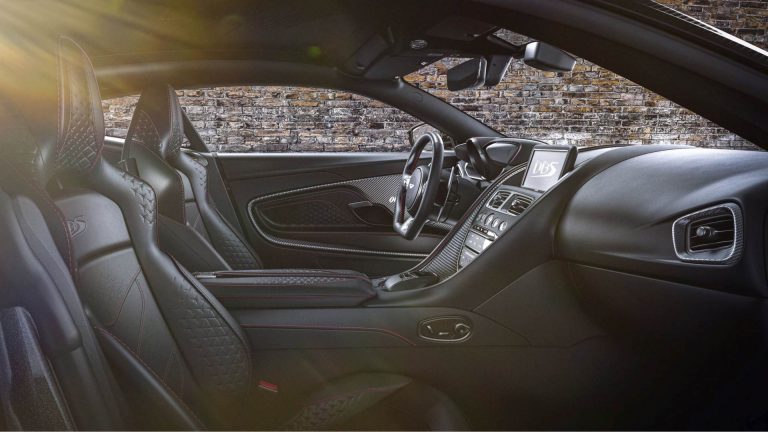 Aston Martin Vantage 007 Edition e DBS Superleggera 007: immagini ufficiali