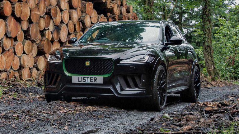 Jaguar F-Pace by Lister Stealth: immagini ufficiali
