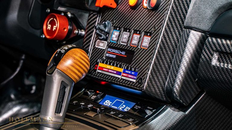 Porsche 935 in fibra di carbonio: immagini ufficiali