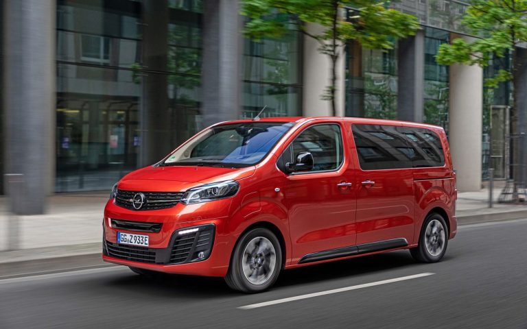 Opel Zafira e-Life: immagini ufficiali