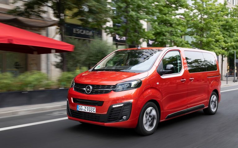 Opel Zafira e-Life: immagini ufficiali